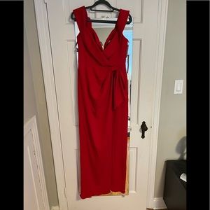 ML Monique Lhuillier red off the shoulder gown size 8